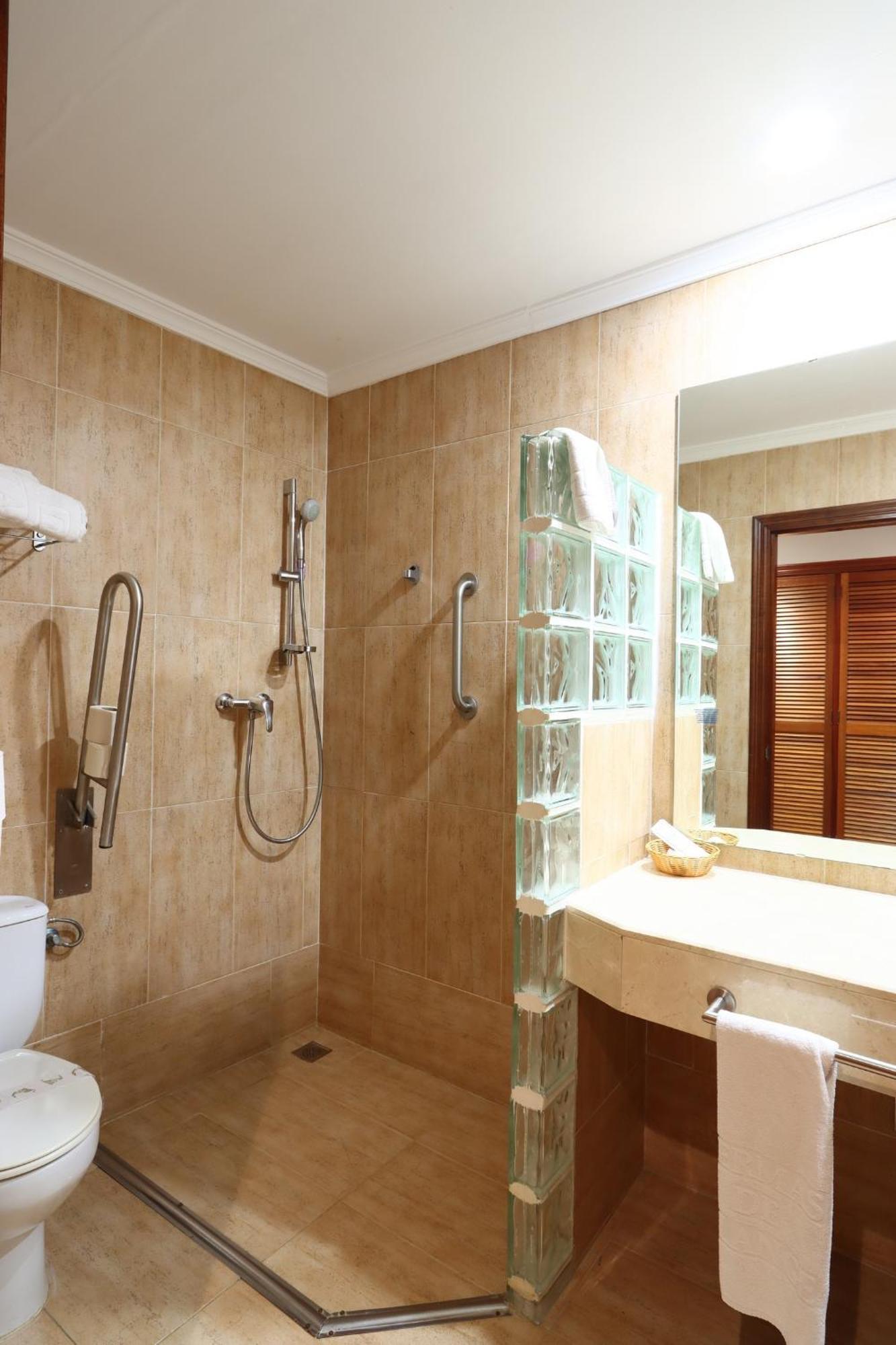 Hotel Varinia Serena - Balneario De Alange Εξωτερικό φωτογραφία