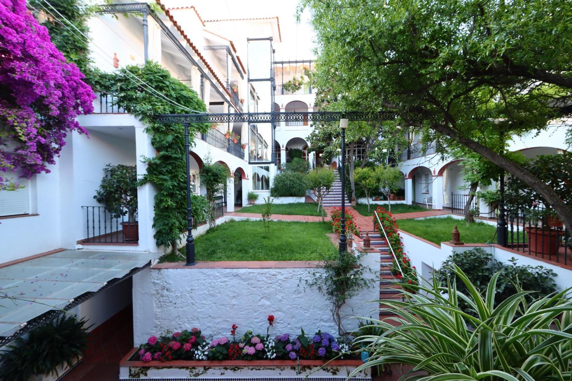 Hotel Varinia Serena - Balneario De Alange Εξωτερικό φωτογραφία