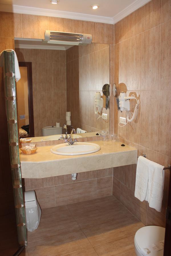 Hotel Varinia Serena - Balneario De Alange Εξωτερικό φωτογραφία
