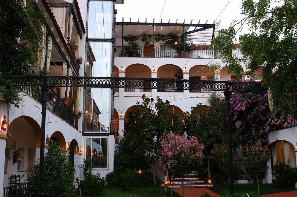 Hotel Varinia Serena - Balneario De Alange Εξωτερικό φωτογραφία